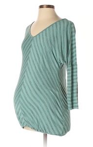 Liz Lange 3/4 sleeve striped maternity top
